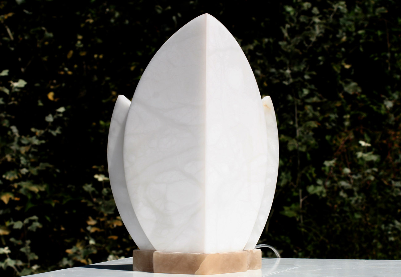 Etruria alabastri - alabaster manufacturing Volterra - white and colored alabaster lamps